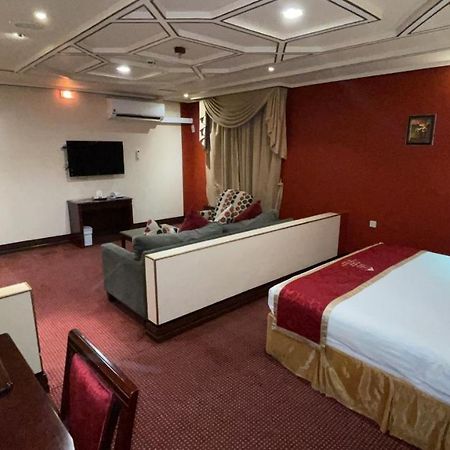 Al Mansour Grand Hotel Hafar Al-Batin Экстерьер фото