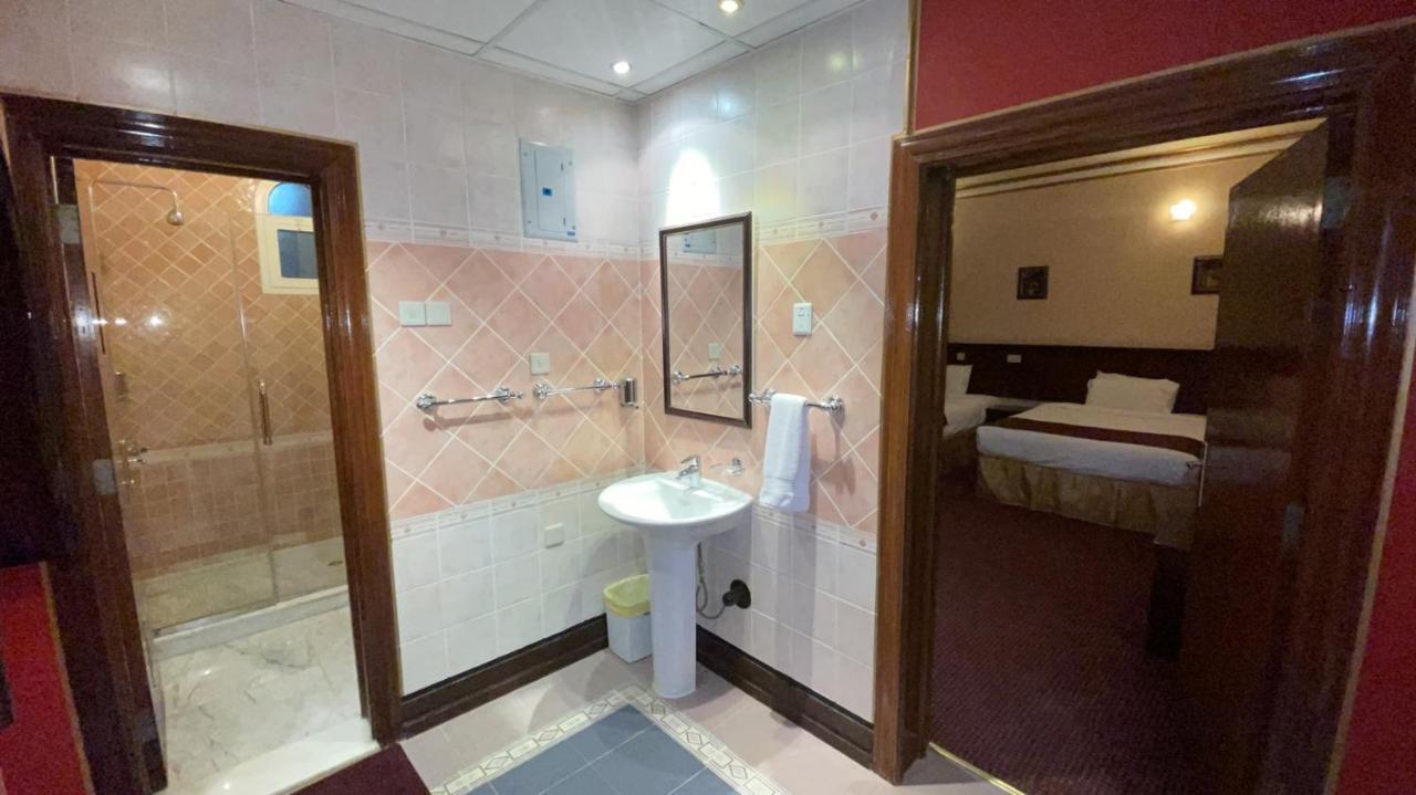Al Mansour Grand Hotel Hafar Al-Batin Экстерьер фото